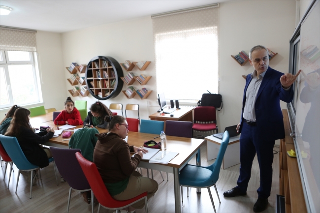 Çerkesçe Çorum'da seçmeli ders olarak okutuluyor